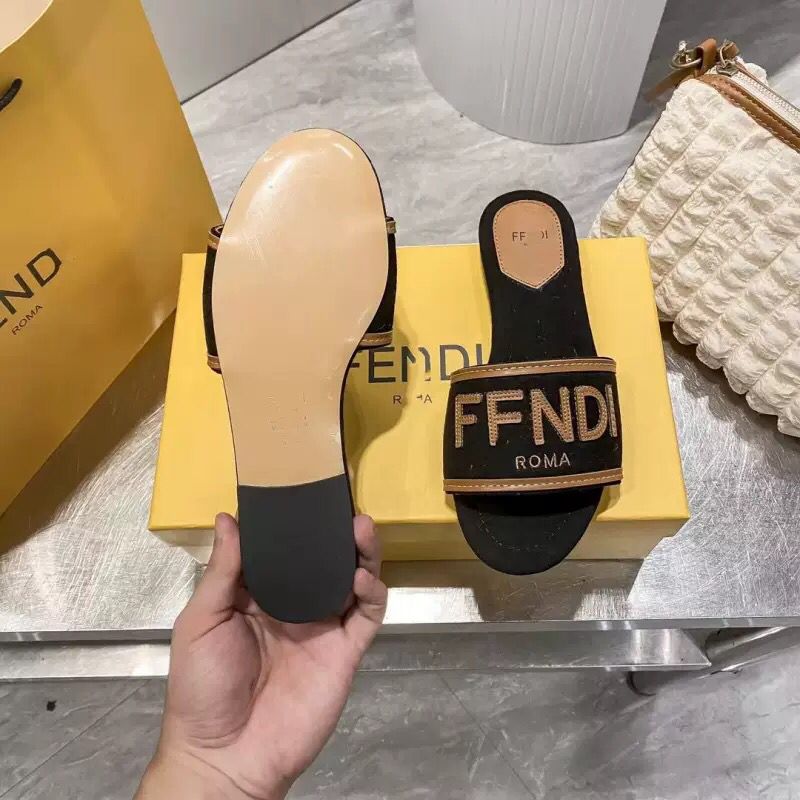 BABOUCHE FENDI ROMA